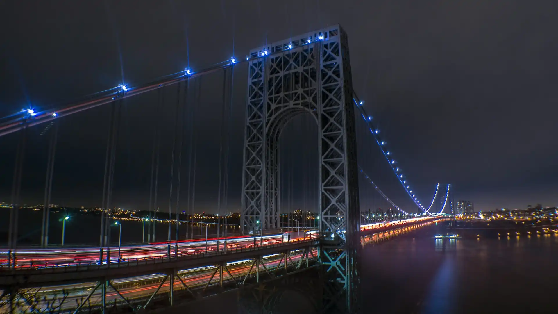 George Washington Bridge Lower Level Closed After Debris Falls Onto Cross-Bronx Expressway