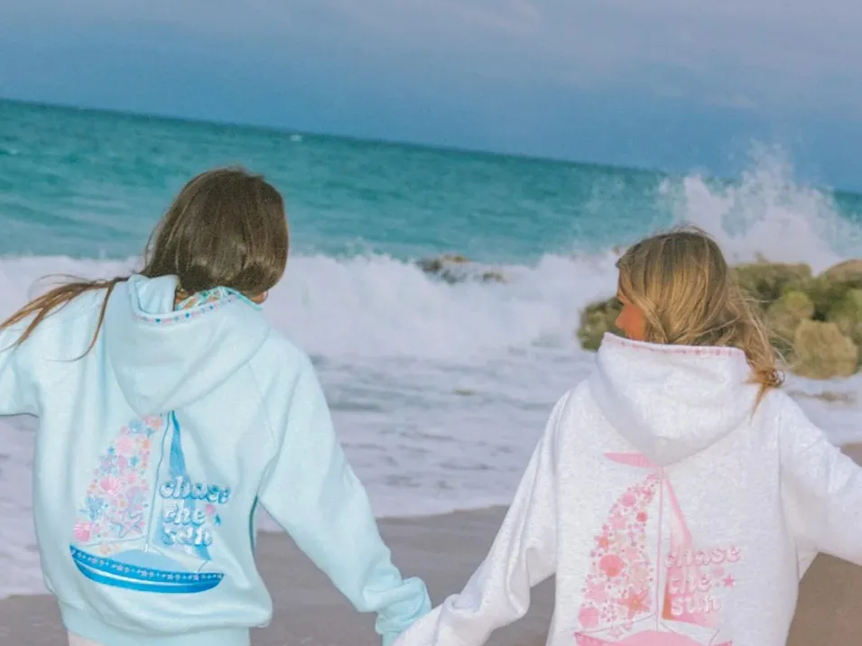 Pink Palm Puff - The Youth Fashion Phenomenon